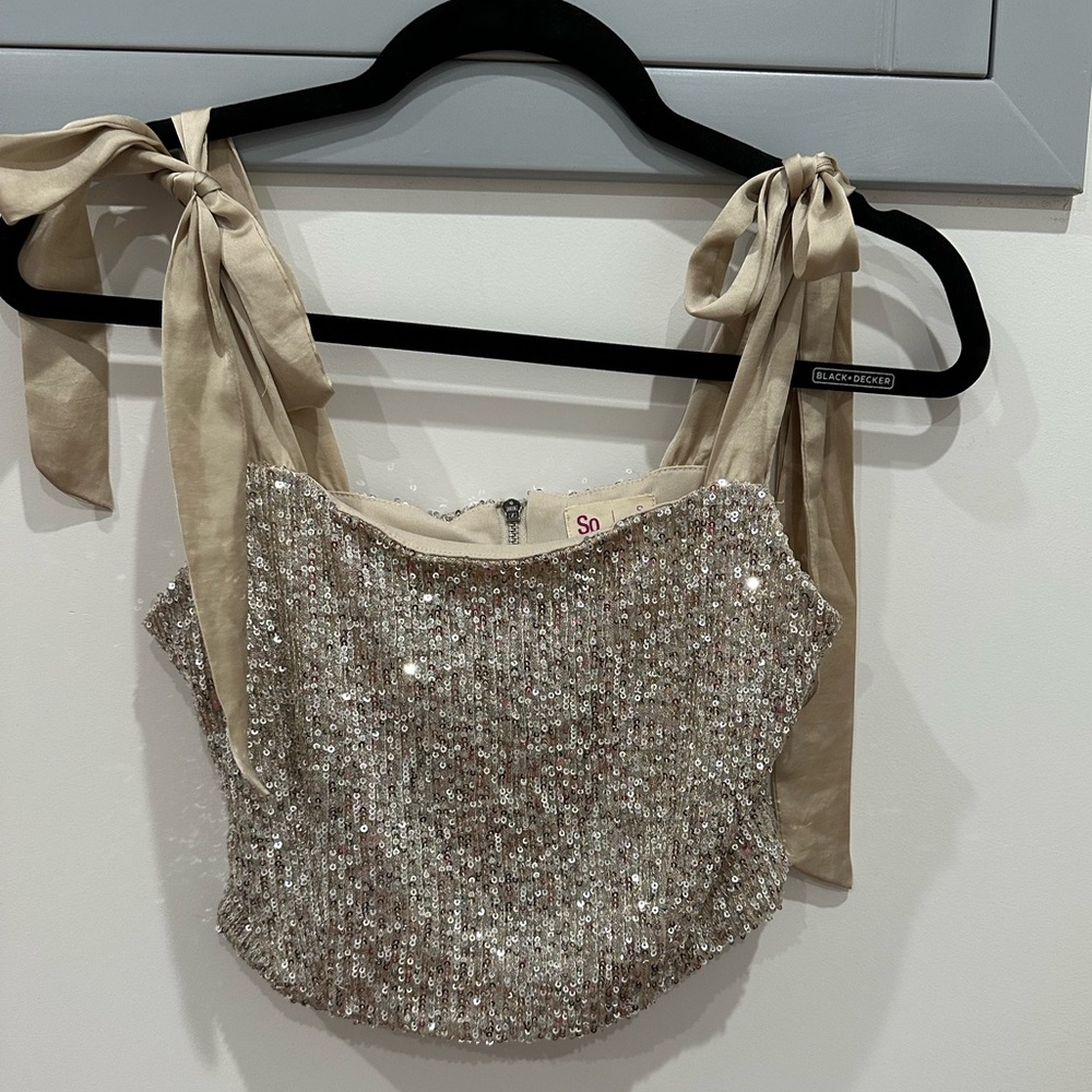 Cute champagne sequins top